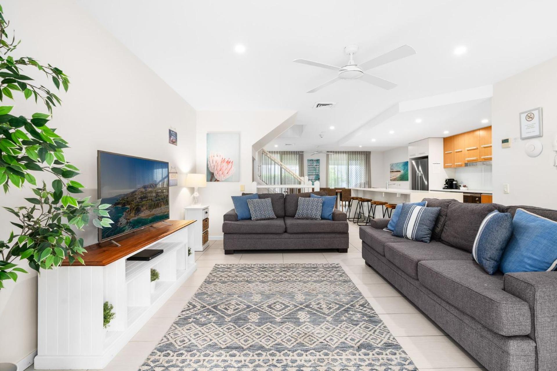 Belle Escapes 3 Bedroom Villa With Private Rooftop Spa Coolum Beach Extérieur photo